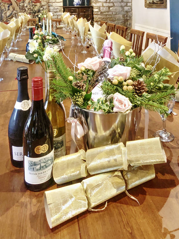 Wine and christmas crackers
